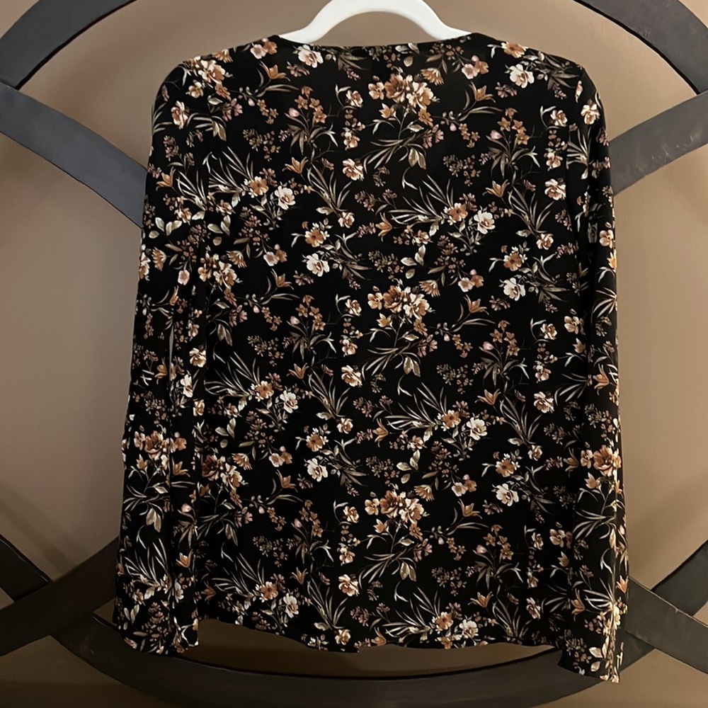 Pretty Fall Blouse - Picture 2 of 4